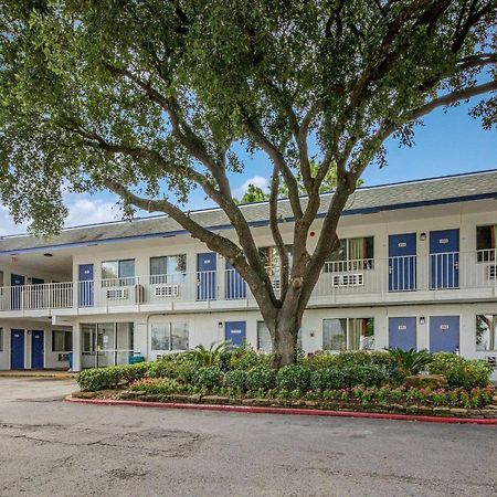 Motel 6-Conroe, Tx Eksteriør bilde