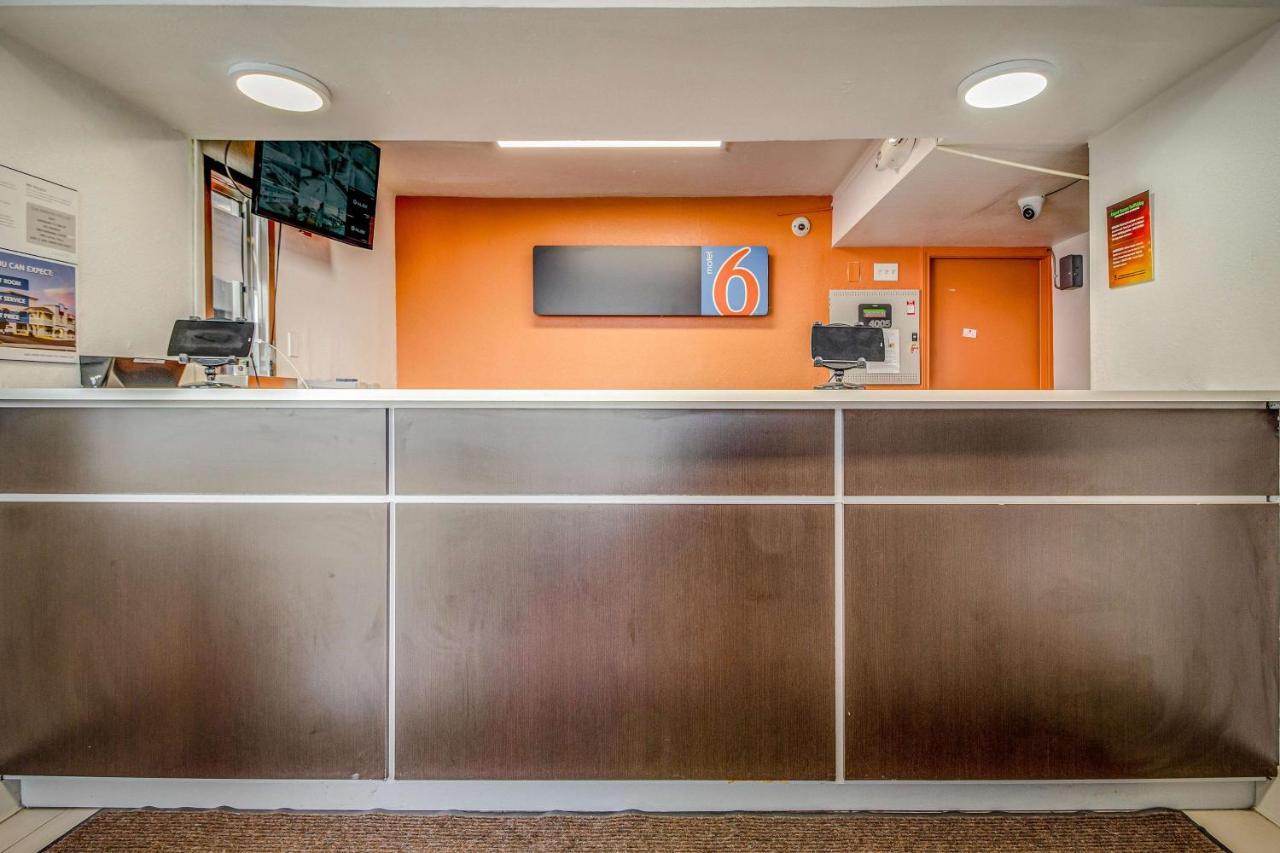 Motel 6-Conroe, Tx Eksteriør bilde