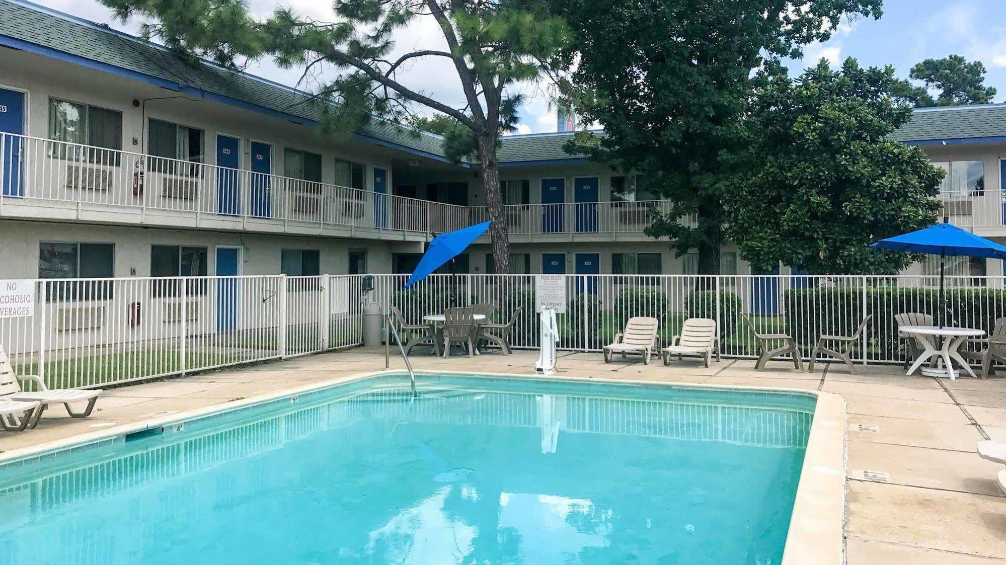 Motel 6-Conroe, Tx Eksteriør bilde